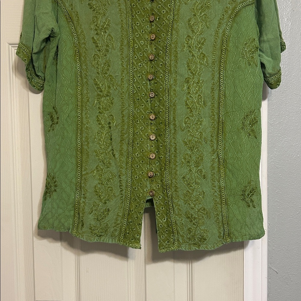 2/$13, 3/$20 Sacred Threads green blouse embroidered - Picture 3 of 8